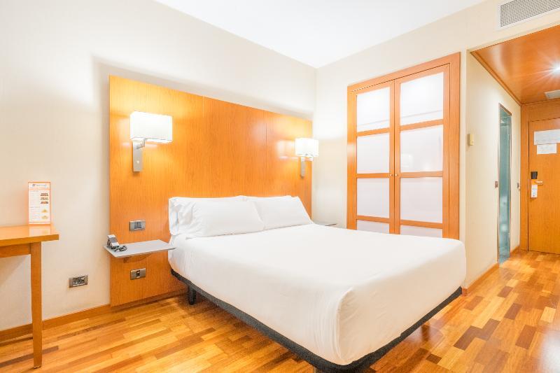 Hotel Estacion 4*
